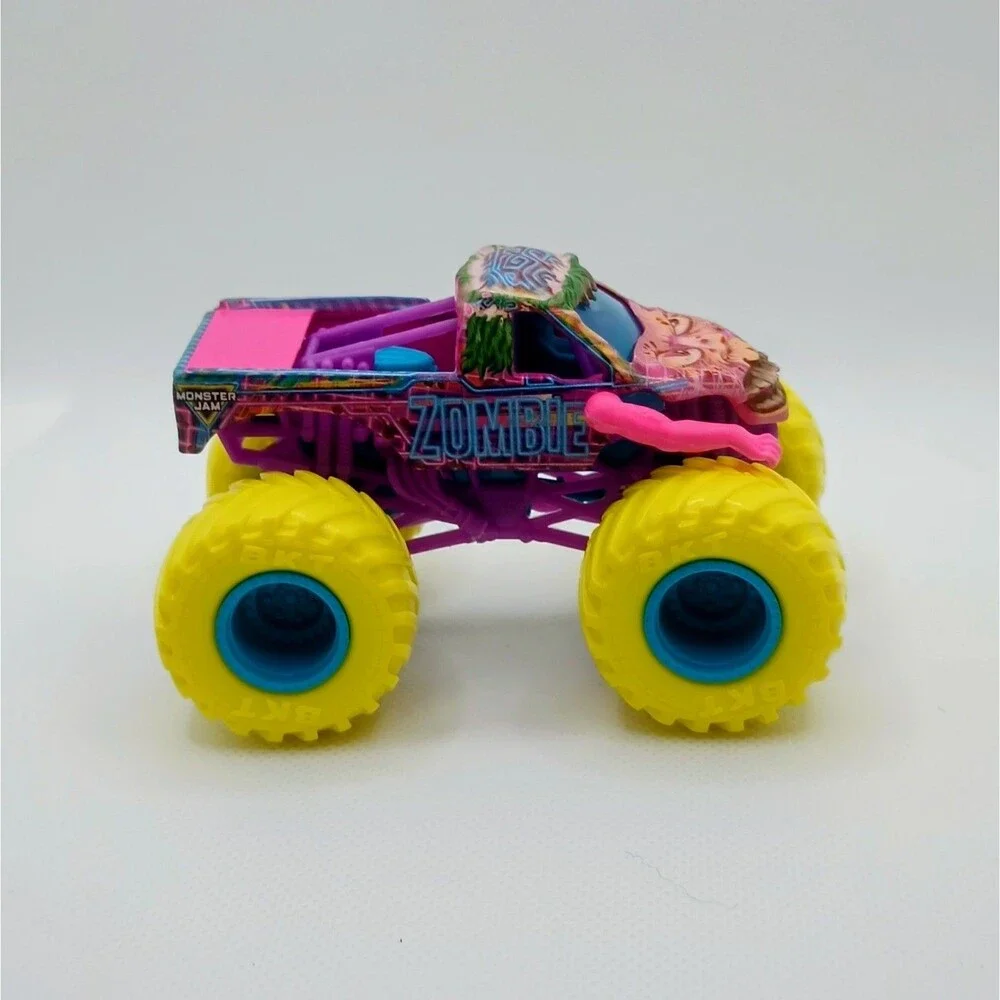 Spin Master Monster Jam Zombie Cyberflare Truck New 1:64 Pink Arms